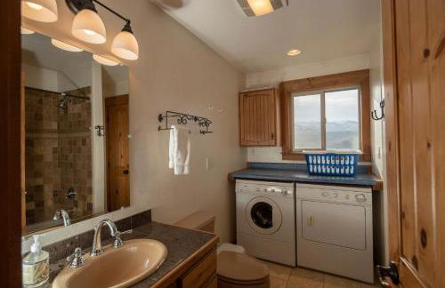 Alpine Recharge by KABINO Huge Views Hot tub Garage PS3 WiFi Loft - Foto 20