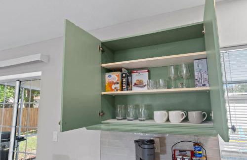 Relaxing 3BR Heated Pool & Hot Tub Retreat - Foto 7