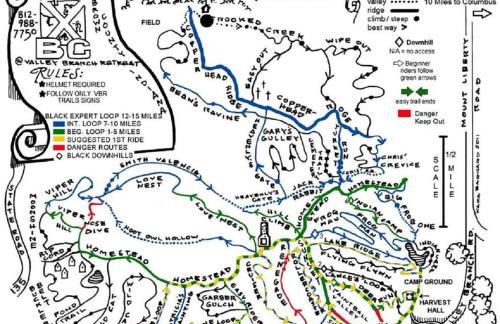 Relaxing Group Cabin with Fire Ring in Indiana - Foto 16