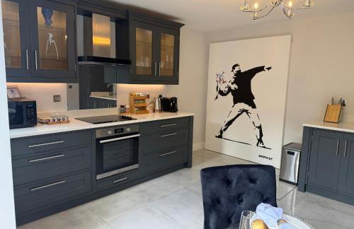 Stansted Airport Stay, Parking and Luxury Suite - Foto 18