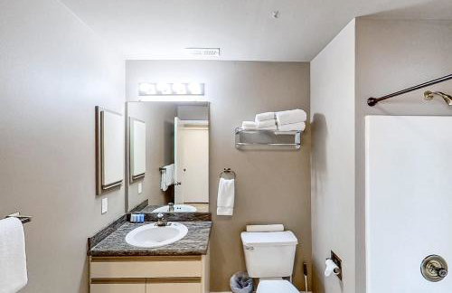 Lake Chelan Shores Sleek Stunner 19 to 4 - Foto 9