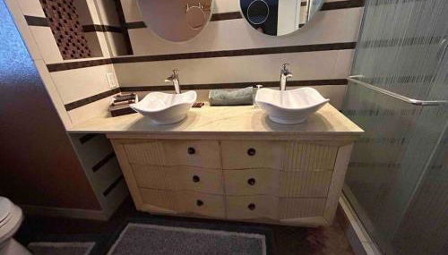 4 miles to Strip / Big house with pool - Foto 4