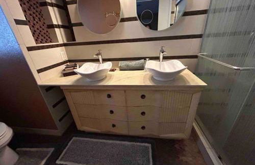 4 miles to Strip / Big house with pool - Foto 4