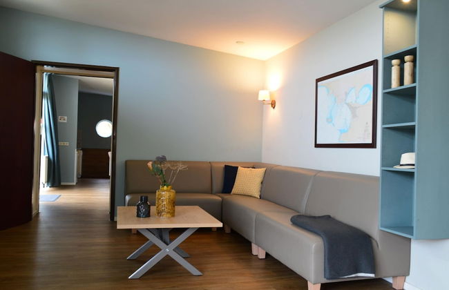 Bungalow in South Holland With Unique Design - Photo 6