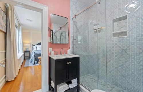 Private Resort Mansion with Pool - Foto 52