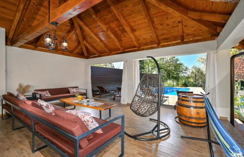 2 Bedroom Cozy Home In Gornja Ploscica - Foto 19