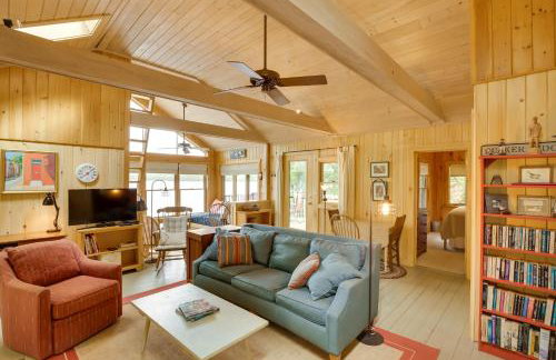 Waterfront Raymond Vacation Rental with Boat Dock! - Foto 3