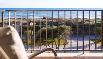 LETS HOLIDAYS Beach front apartment in Gavà Mar, Pine Beach - Photo 5