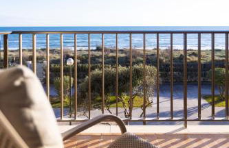 LETS HOLIDAYS Beach front apartment in Gavà Mar, Pine Beach - Photo 5