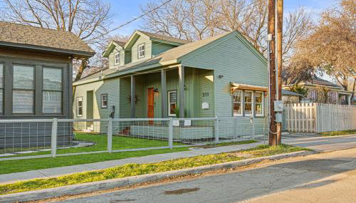 Boutique King William Complex - Photo 2