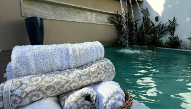 Mansão 04 Quartos com piscina privativa - Foto 5, sunbed, towels