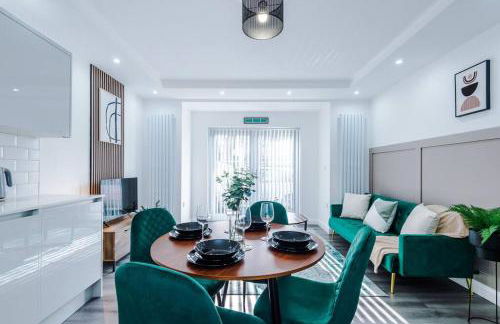 Heart of Didsbury Luxury 2 Bed Apartment by HASS HAUS - Photo 30