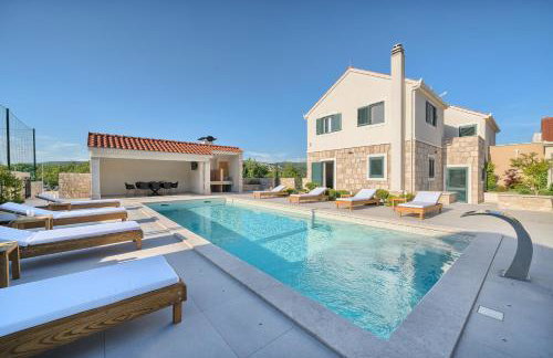 Villa Lovorika - Padel, Cageball, Basketball & Heated Pool - Foto 19