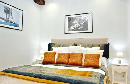 LUX CITYHALL + PARKING - Foto 8