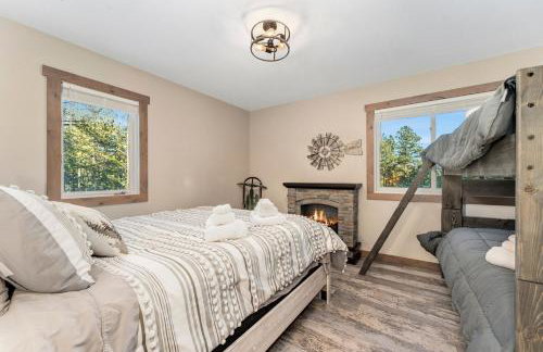 The Pine Getaway on 60 Acres with Hot Tub - Photo 50