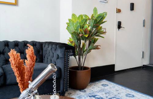 E10-1 Designer East Village Townhouse 1BR - Foto 50