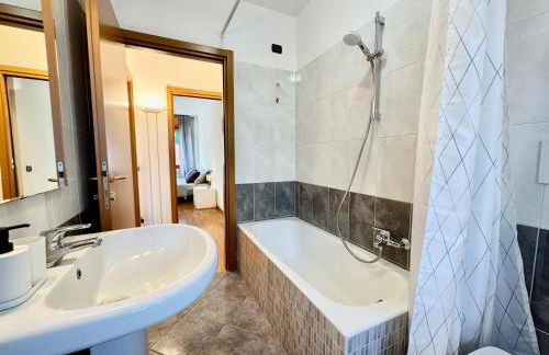 Spacious 2-Bedroom Apartment with Large Terrace - Foto 14