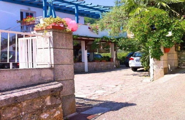 Sunny Lovran Apartment With Terrace and Sea View - Photo 10