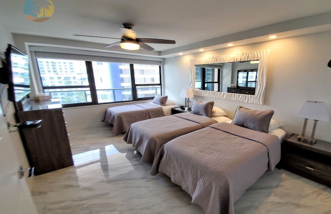 Alexander 1103 4 Bedroom Apts by RedAwning - Foto 3