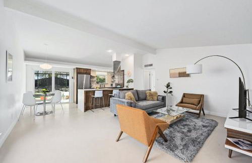 The Guava Door - Cheerful Mid-Century - big yard, free parking - Foto 2