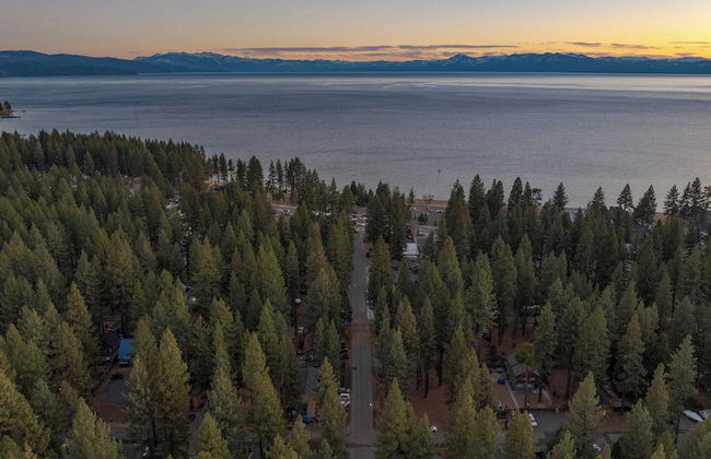 Lake Star by Avantstay Hot Tub, Walk to Beach - Foto 37