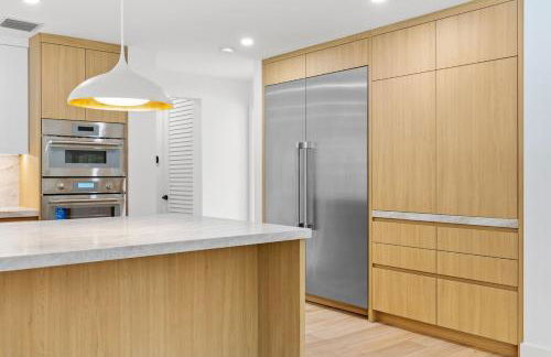 Spacious, Elegant 5 Bed, Best Pool, All New, Close to Beach and Atlantic Ave - Photo 10