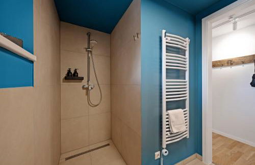 MAISUITES Eisvogel - Zentrale Luxuswohnung mit direktem Seeblick I Bis 4 Personen I Premiumküche I Boxspringbett I Kaffeevollautomat I Parkplatz I Barrierearm & Aufzug - Foto 23