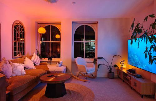 Ocean Whisper - 2 Bedroom Sea Front Apartment - Foto 13