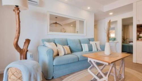 Apartamento Antonio with sea view,Torrevieja,50 m from Playa Acequion plus swimming pool - Foto 2