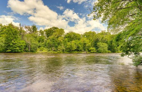 Family-Friendly Riverhouse Fishing and Hot Tub - Foto 40