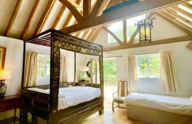 The Mill House on the Brooks South Downs West Sussex Sleeps 15 - Foto 15