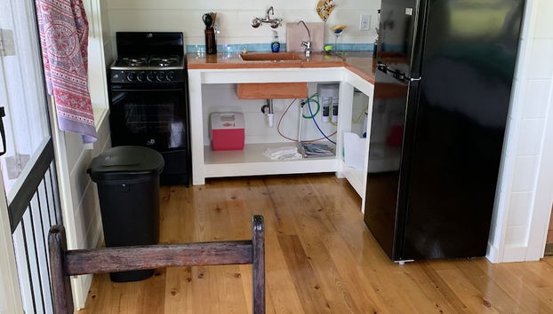 Historic Hideaway: Restored Waterfront Estate - Foto 4, Cocina privada