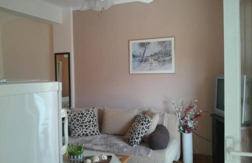 Peramos Apartments - Photo 3