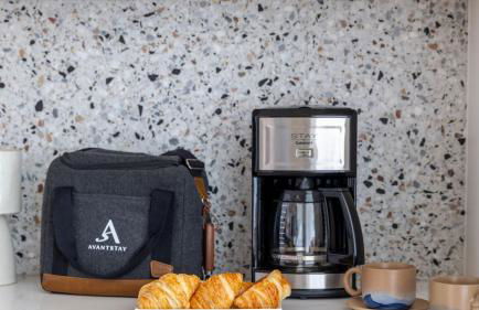 Sleeps 24 2 Units Mins to Downtown Outrider by AvantStay - Foto 15