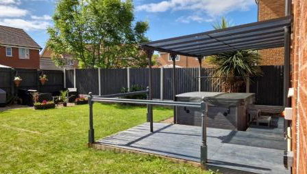 Beach Retreat with Hot Tub Sleeps 8 - Foto 2