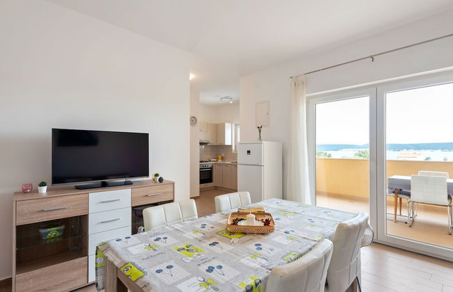 Simplistic Apartment in Neviđane near Sea - Foto 19