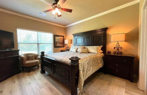 King Suite, 2 Bed 2 Bath, Sleeps 6 - Foto 4