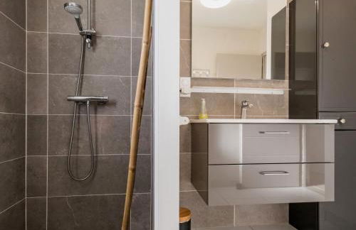 Charmante Maison Moderne avec Jardin Privé à 9 km de la Plage, Wi-Fi et Équipements Confortables - FR-1-306-1277 - Foto 3