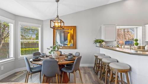 NEW! Executive Home | 1K 3Q | 3 Desks | 600+ WiFi - Foto 5