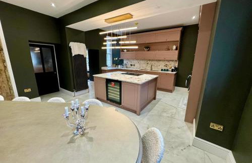 Secret Garden House - 7 bed Manor House with Hot Tub and Magical walled Gardens - Foto 18