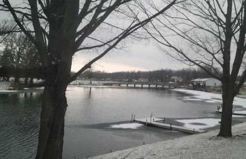 Large 1 BR Cottage, KING BED on the Lake - Foto 25