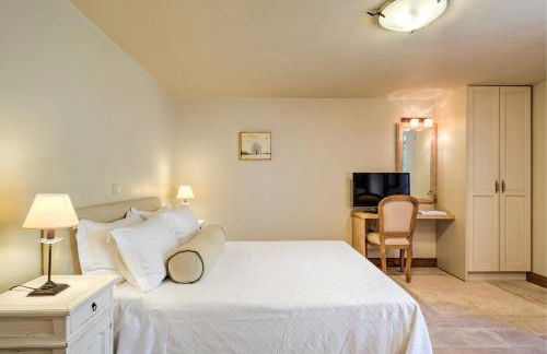 Mare Monte Luxury Suites - Photo 56