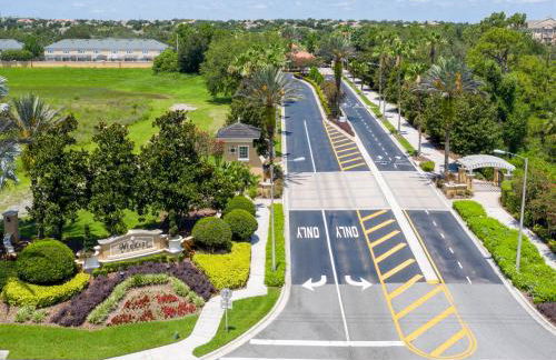 Charming 3BR Townhome Private Pool Walk to Clubhouse 9 Min Disney - Foto 52