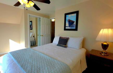 Summerside Cape on Crooked Lake ---Waterfront-Sunsets-Sleeps 12 - Foto 23