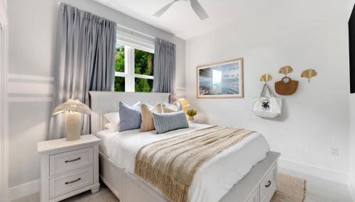 Ocean Views with Secret Speakeasy BBQ Patio Dock Pool 3br with Private Bathrooms - Foto 2, storage