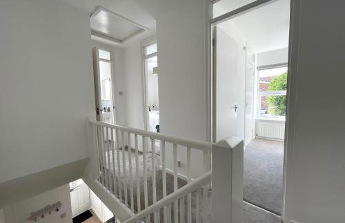 Contemporary-styled 3-Bed House - Foto 14