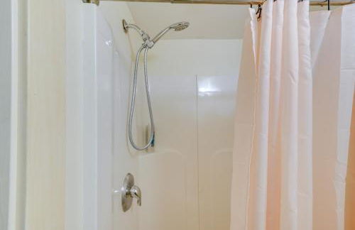 Massachusetts Lake House with Dock - Pets Welcome! - Foto 27