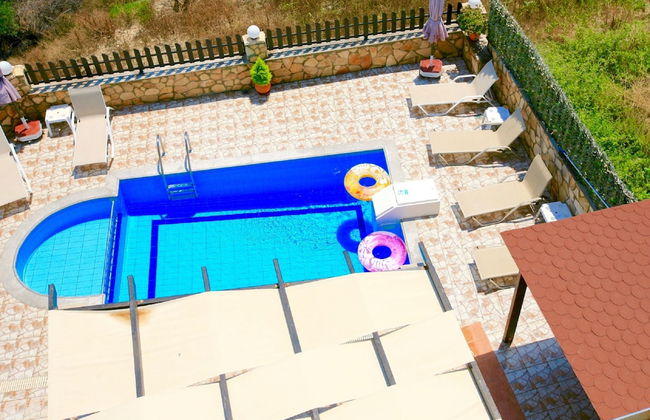 Kiriana Villa by LeaderStay - Photo 21