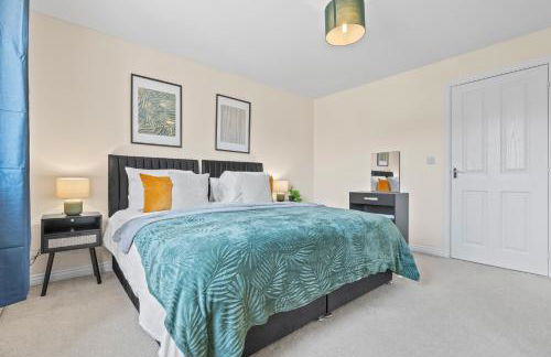 Stylish 4 Bedroom House in St Neots w Free Parking - Foto 3