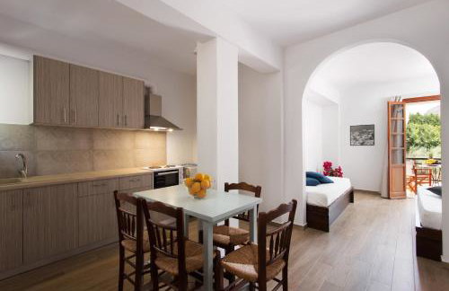 Venetia Apartments - Photo 8